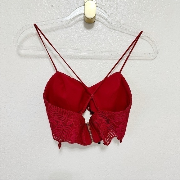 House of CB red lace crop top size small - Picture 9 of 12
